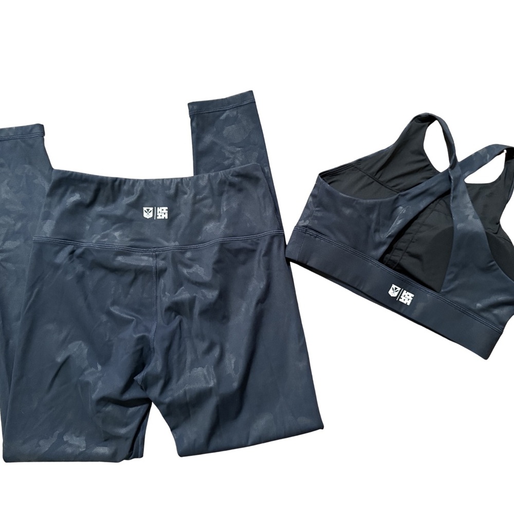 Hawai’s Finest Black Leggings and Sports Bra Set with Subtle Camouflage M/L